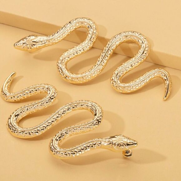 🐍 New diamond cut sparkling rose goldtone snake earrings 🐍 - Picture 1 of 3